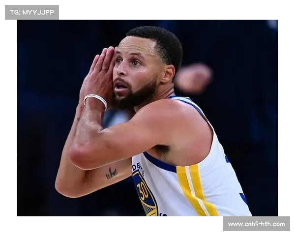 勇士库里超越哈登，创本赛季8次单场5+三分联盟纪录
