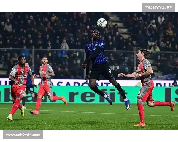 国际米兰客场2-0力克克雷莫内塞，劳塔罗连续三轮破门